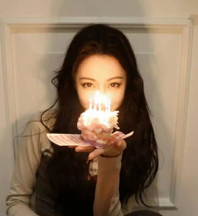 周星驰导演电影《女足》杀青 张小斐迪丽热巴等主演