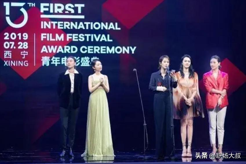 歌手纷纷请战,职场借势成功?