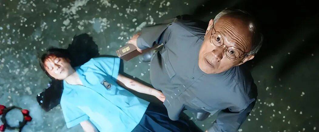 黄晓明新片票房井喷,却被2.1万人打差评,终于理解吴京的话了