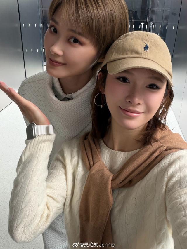 吴艳妮的社媒内容有哪些特点_热点解读