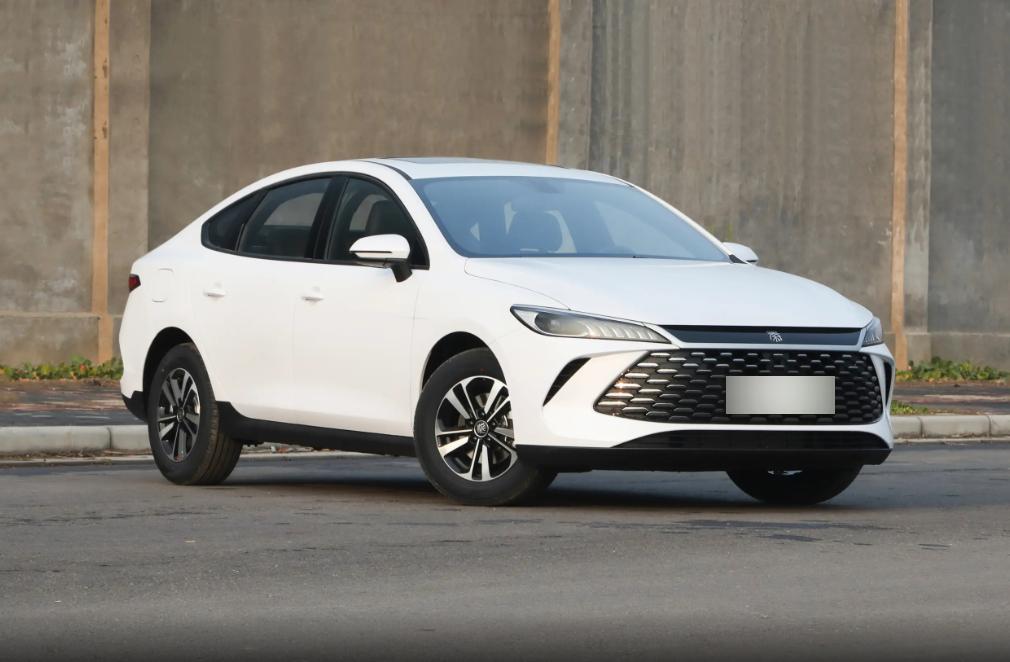 7.98万起,以实用为主,26款秦PLUS DM怎样?