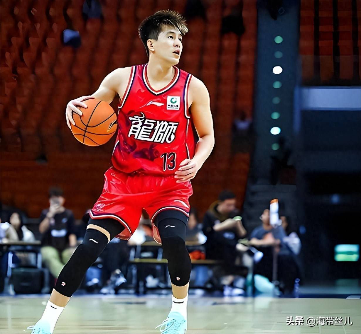 郭艾伦缺席“辽粤之战”,乌戈赛前送上祝福,赞扬广州是支强队!