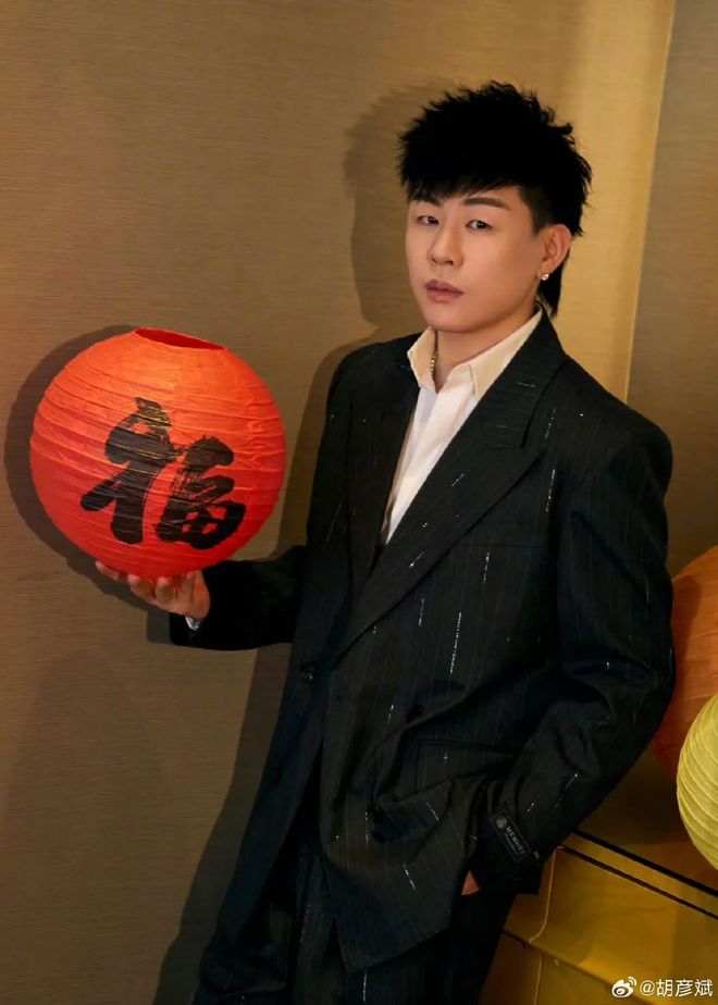 胡彦斌二巡演唱会首站落地无锡！