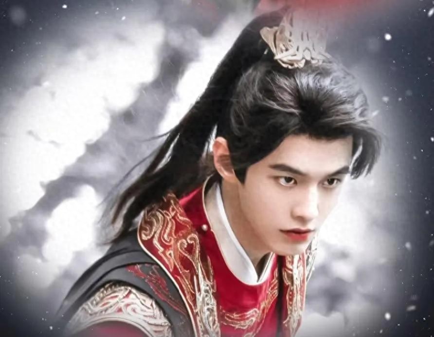 《百花杀》中的何与:演绎深沉太子,绽放古装魅力