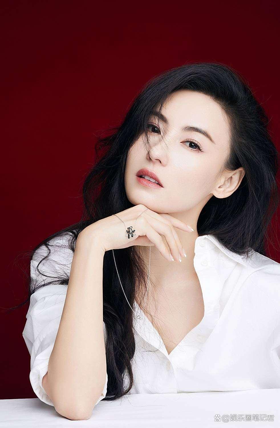 张柏芝45岁:从“玉女掌门人”到“超人妈妈”的岁月沉淀