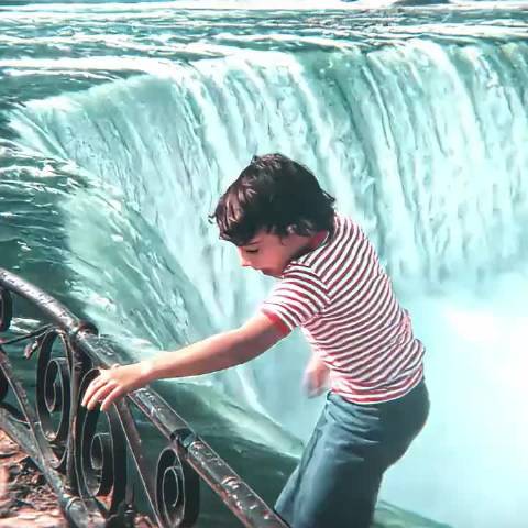 怀疑对方就是超人 一直在试探