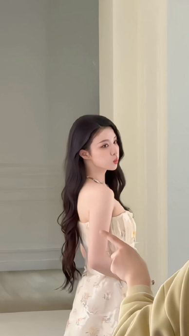 网友对王楚然此次迪奥活动的生图有哪些主要评价和讨论点？