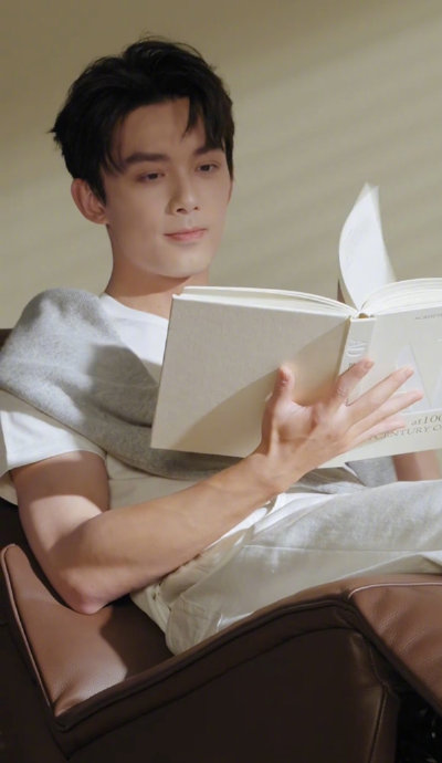 吴磊分享骑行居家生活,倡导舒适松弛状态