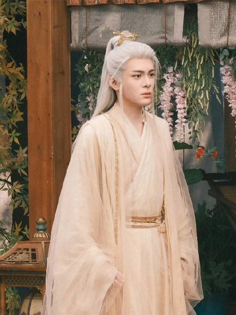 九天玄尊白九思