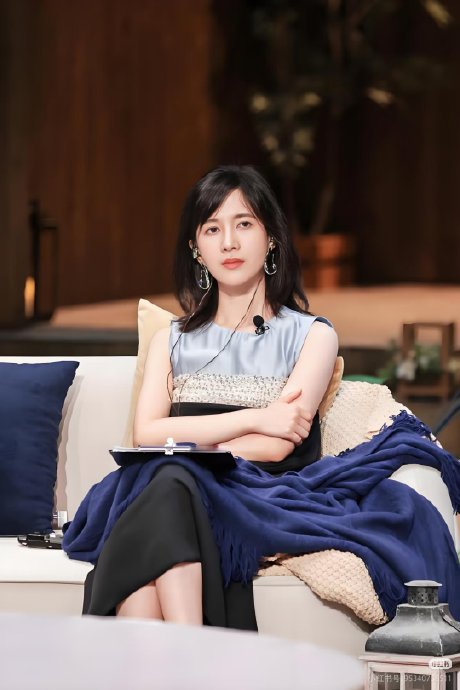 papi酱的权威从来没有消失过，每次都又在最前列，简直是清醒大女主来的