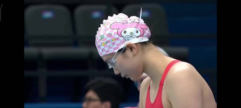 唐钱婷50自预赛小组第一，非主项展现爆发力
