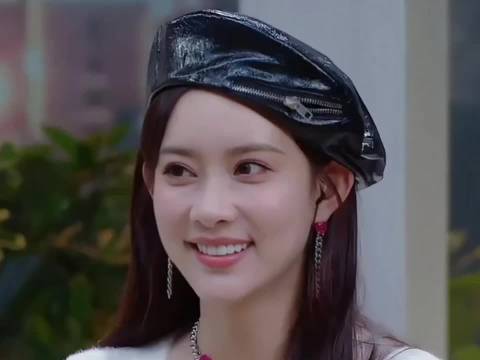 一辈子很短，不妨勇敢大胆一点去爱，别让错过成为遗憾！