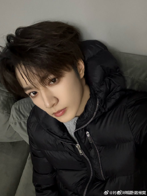 对于签名棒球被喊价事件，网友主要有哪些看法？