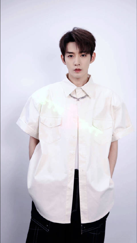 邓为官宣多品牌代言人身份