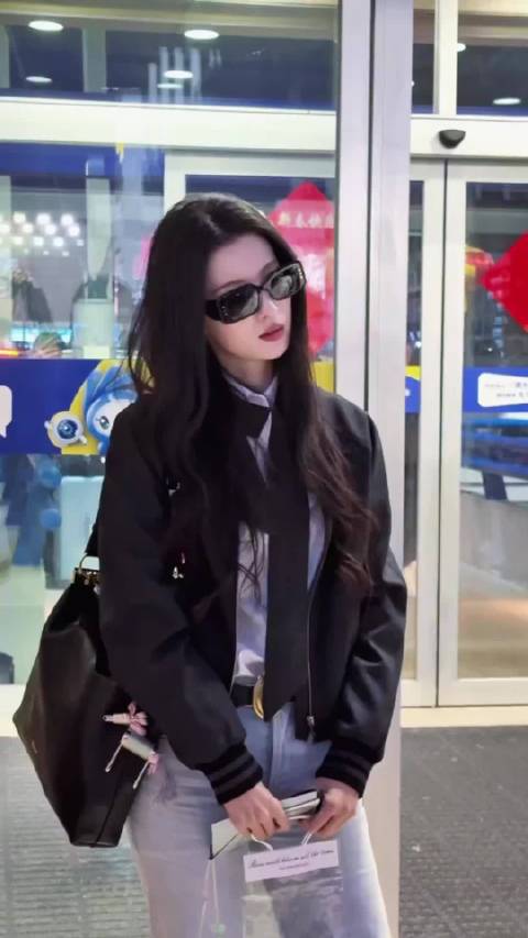 韩安冉评论王楚然杨采钰引发争议