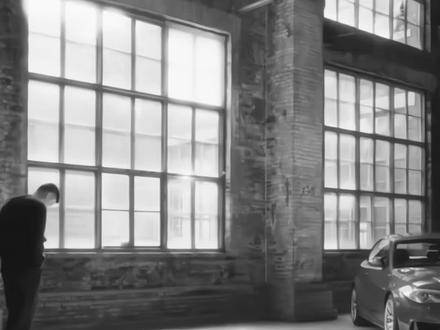 杨鸣辽宁男篮广告片场展学院风，主教练造型引热议