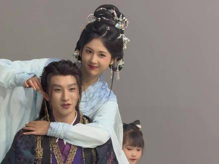 二十一世纪，人类依然渴望拥抱、理解与爱