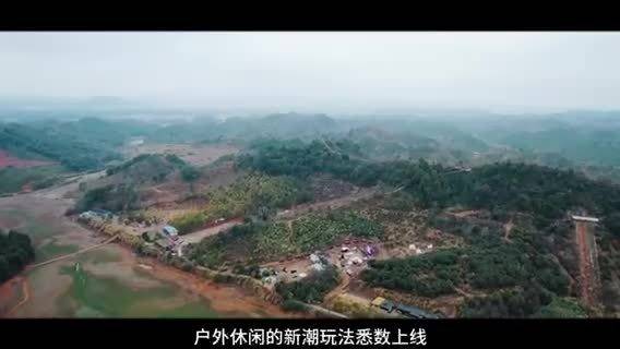 越野车友齐聚专业赛道，露营休闲成新潮