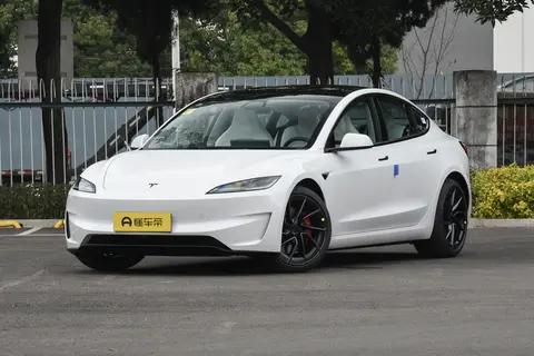 别再盯着高性能版了！Model 3销量王后驱版，开起来到底够不够猛？