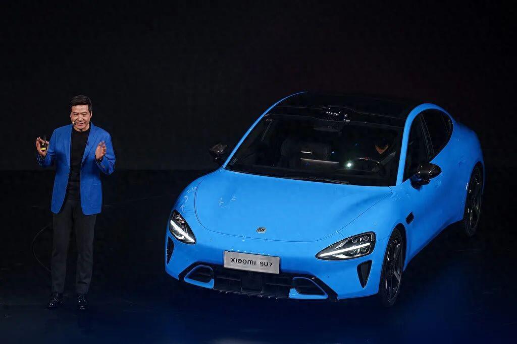小米新一代SU7发布:21.99万起,王传福李想何小鹏罕见同框