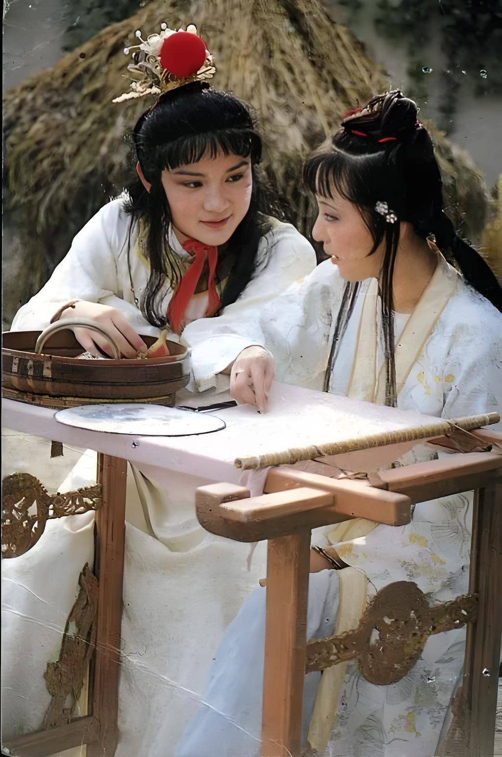 剧中情景，贾宝玉与林黛玉。受访者供图