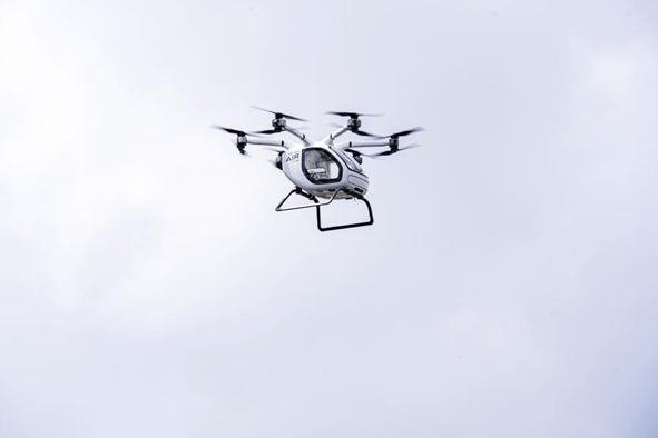 广汽高域飞行汽车GOVY AirCab在南方试验场进行飞行演示