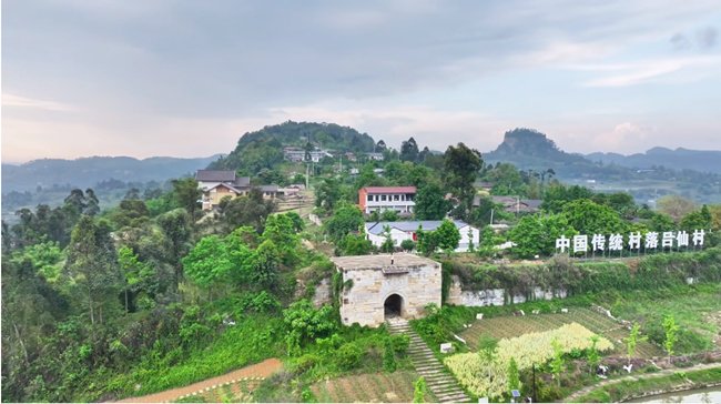 【寻石荣州】集生砦：七百年烽烟淬炼的悬崖史书