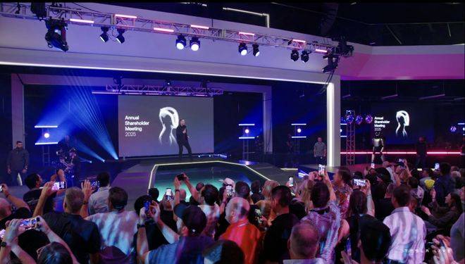 特斯拉FSD只能订阅？不好意思，智驾我都不想掏钱。