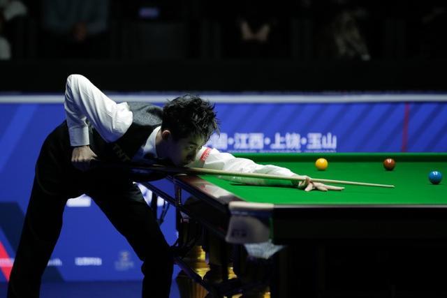 斯诺克世界公开赛：吴宜泽5-1艾伦会师火箭，特鲁姆普晋级