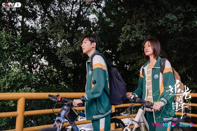 郭京飞、任敏、王源主演高考题材剧《追光的日子》,探讨青春困惑和人生抉择华语歌手华语音乐_订阅