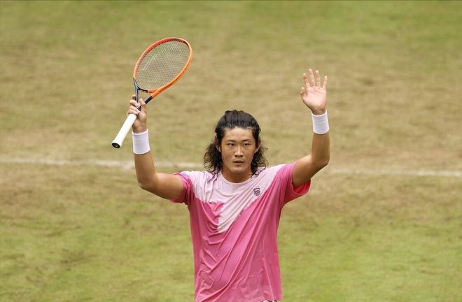 哈雷赛：0比2，无缘决赛，惜败世界第一，张之臻不敌辛纳