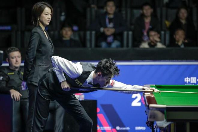 斯诺克世界公开赛：张安达决胜局憾负，吴宜泽成中国独苗