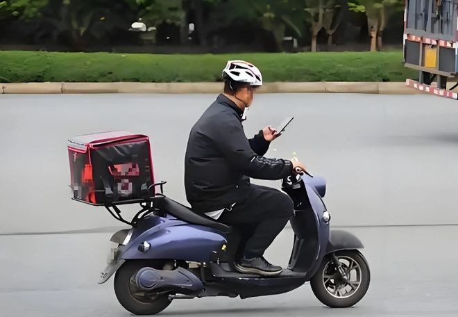 明令禁售三个月了，却越卖越火，旧国标电动车为啥成了香饽饽？