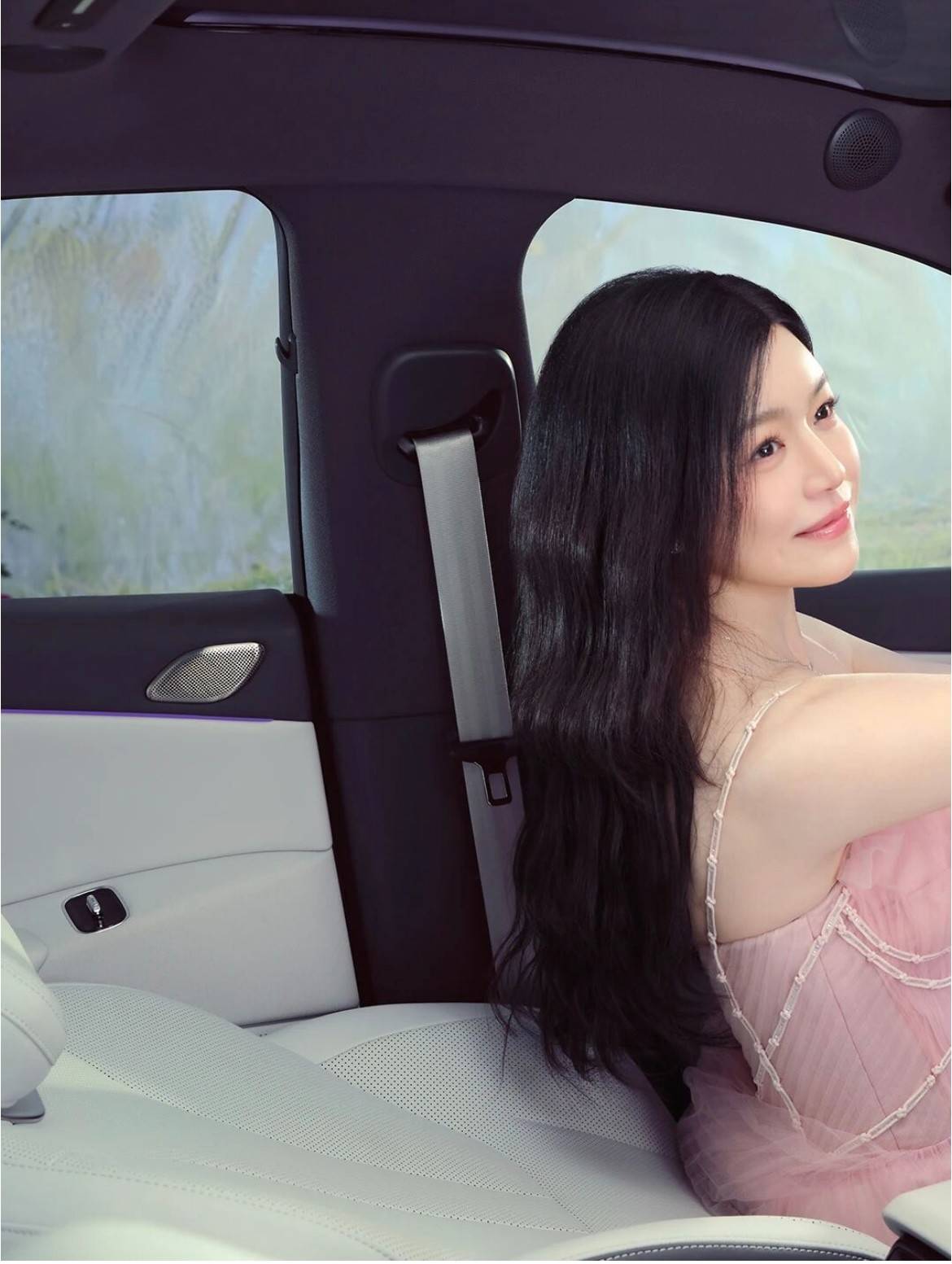 极狐全新阿尔法S5上市，补贴价9.98万元起