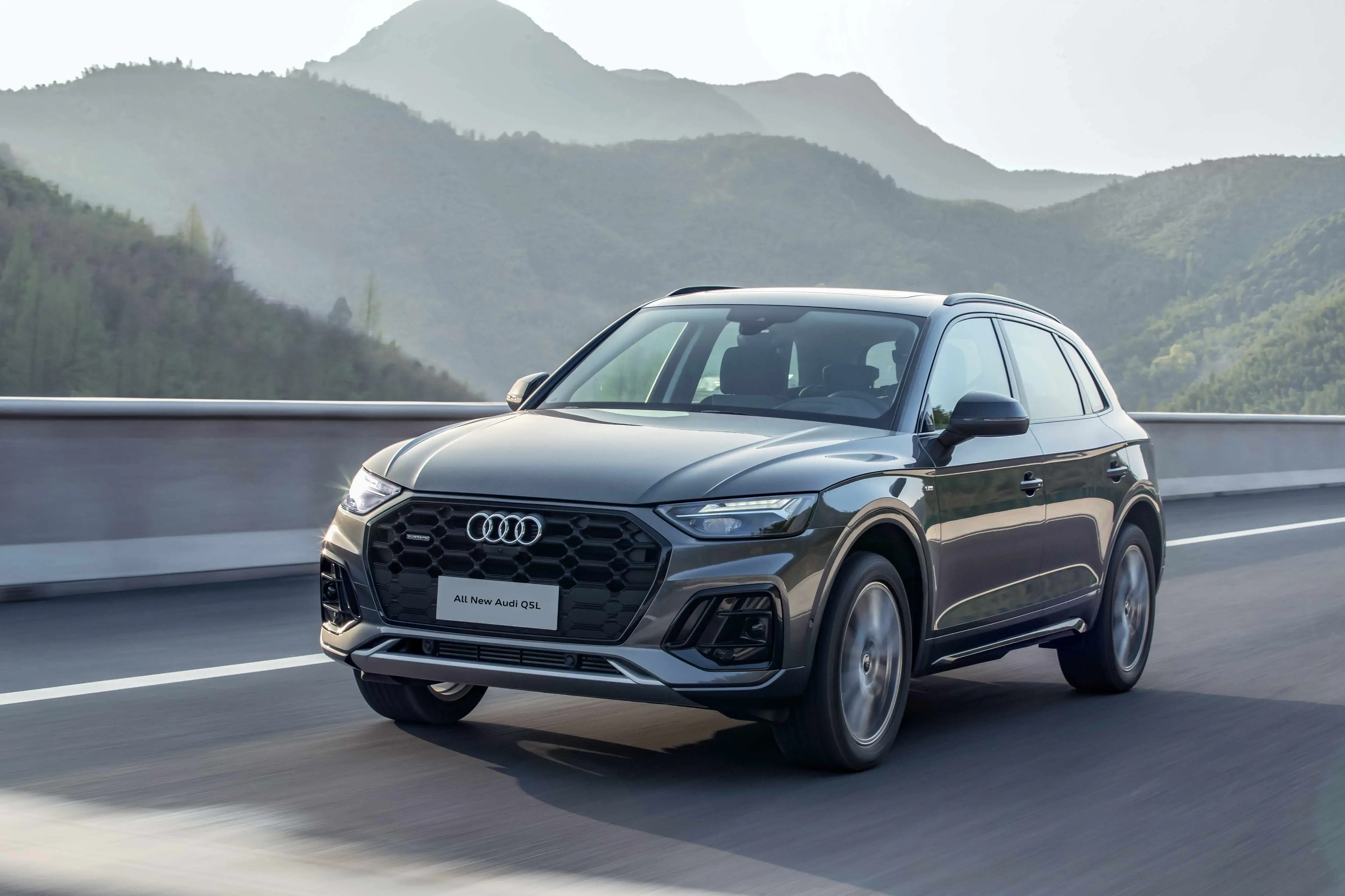 24万清仓的奥迪Q5L和27万的全新宝马X3 究竟该怎么选？