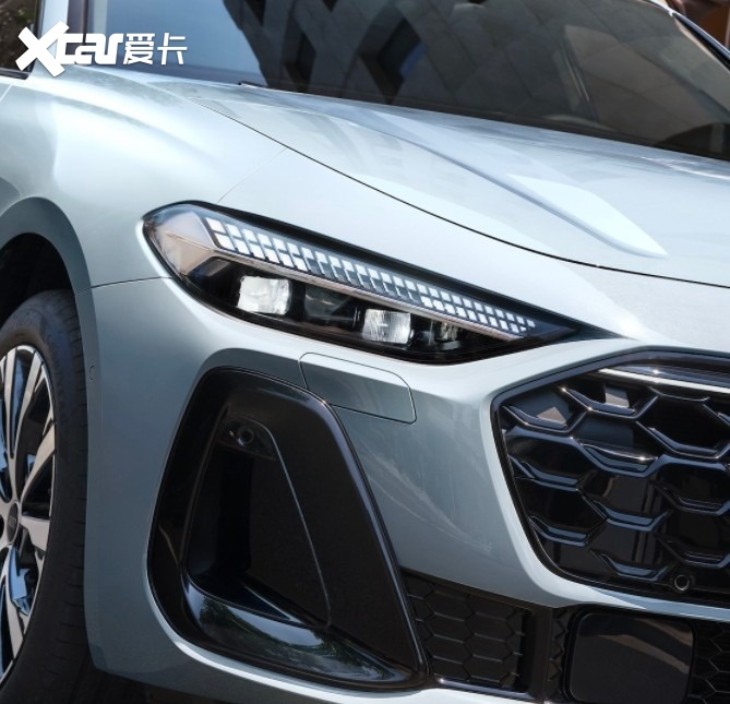 未来已来：一汽奥迪A5L携手华为智驾，豪华轿车新纪元