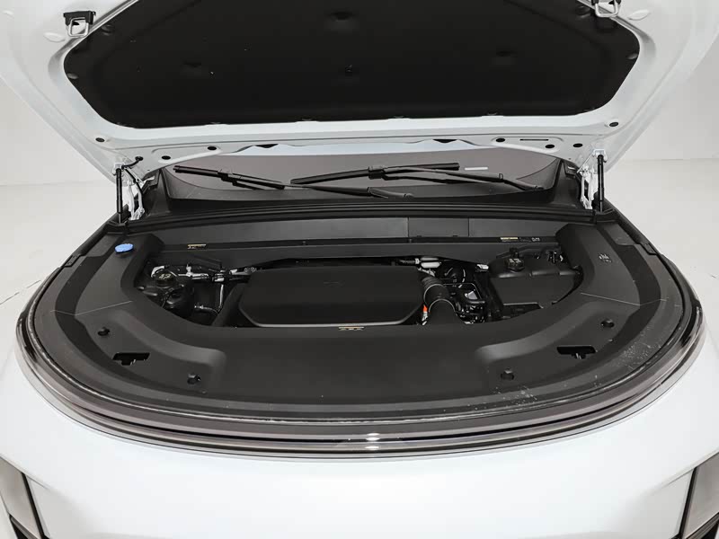 理想L9是混动还是增程式?市场上看法不一