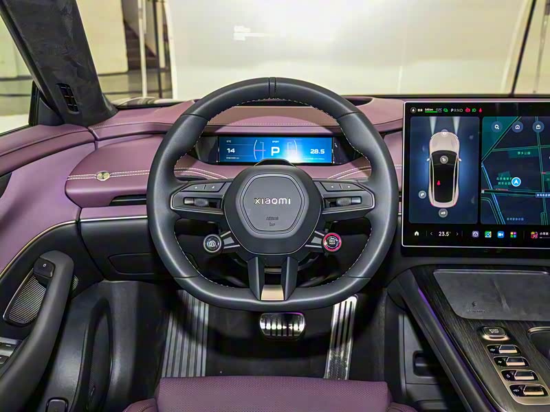 特斯拉FSD和小米在同场景下的表现如何?