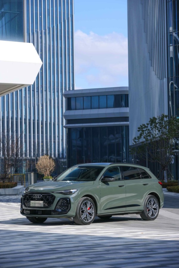 搭载华为乾昆智驾，全新奥迪Q5L实现油电混共进