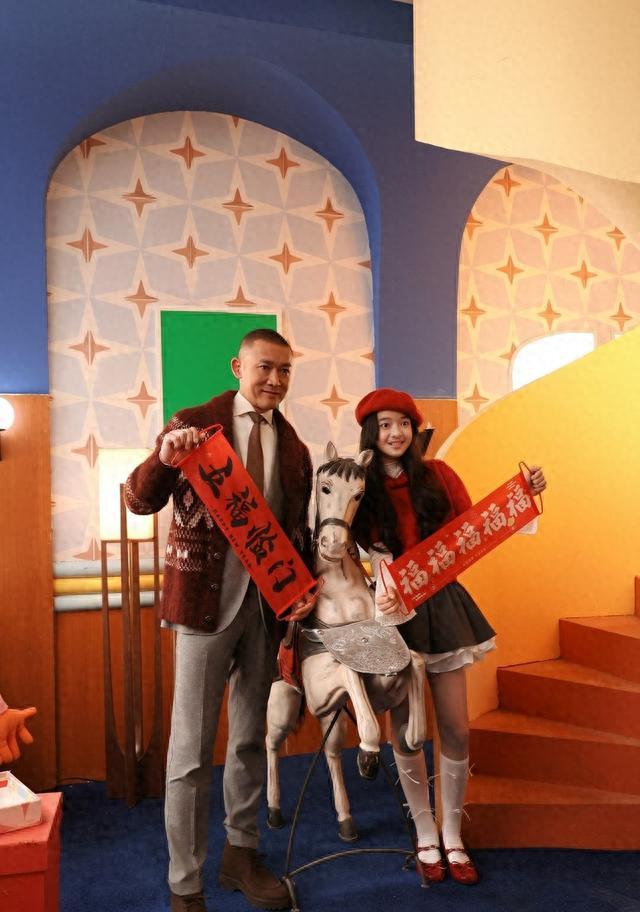 聂远和女儿一起拍广告!12岁天天快有爸爸高了 五官更像妈妈秦子越