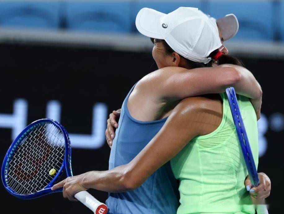 2-0，2-1，澳网四强诞生，中国金花强势逆转，斯瓦泰克遭遇横扫