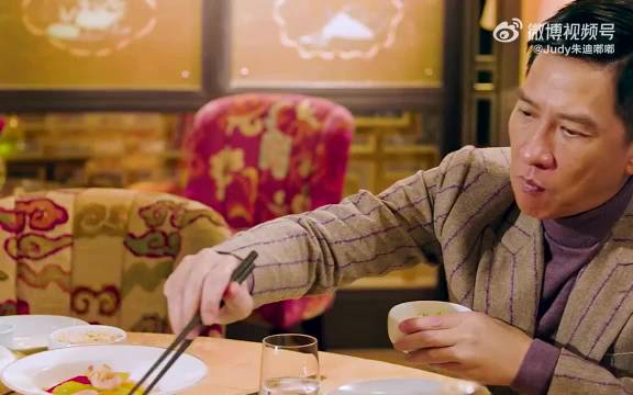 这个女保镖是张慧雯，她的起点也太高了， 古天乐，张家辉给她搭戏