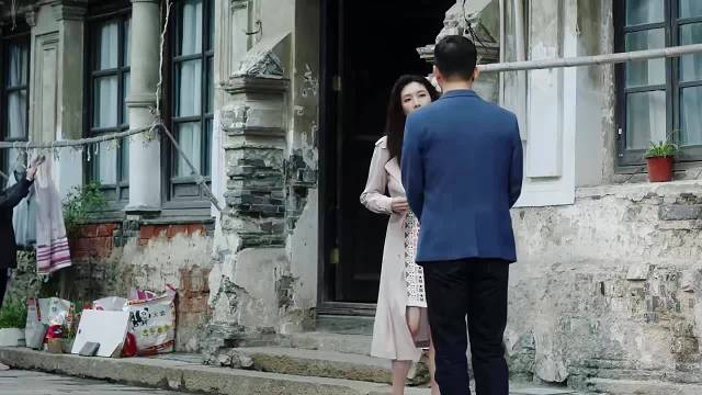 三十而已：王漫妮只见过几面，相亲男就当是恋人，发言让人无语