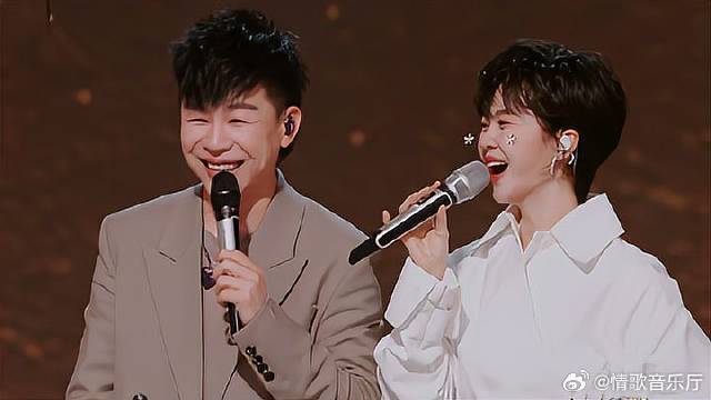 郁可唯清唱有多好听？胡彦斌听了秒变迷弟，狂夸不止！