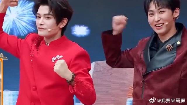 丁禹兮还原手势舞，简直不要太帅了，收获无数迷妹