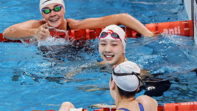 太牛了！50米蛙泳全程冲刺不减速，唐钱婷上演一骑绝尘破纪录