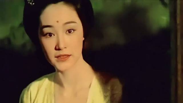 以前是仙女演女鬼，现在是女鬼演仙女！