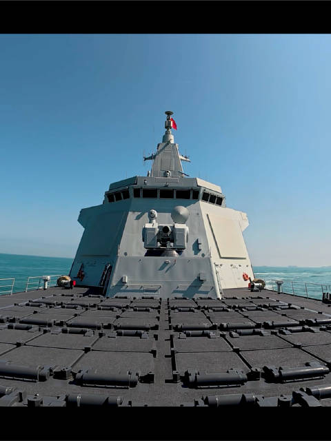 安庆舰东莞舰首次实弹射击