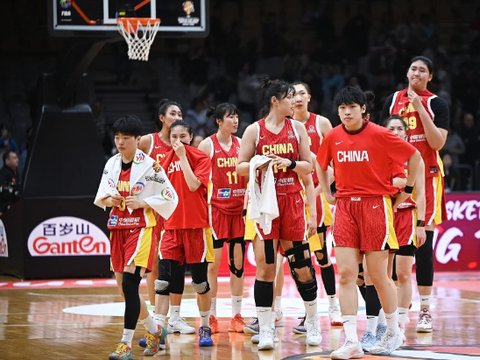 多人洒泪，宫鲁鸣下课？新帅或曝光，女篮名宿，儿子男篮国手