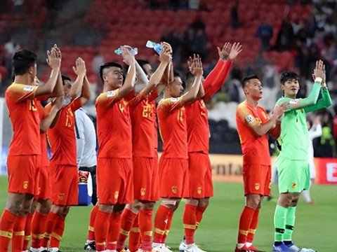 邵佳一胆子真大！国足为此迎来首位04后门将踢主力，颜骏凌替补